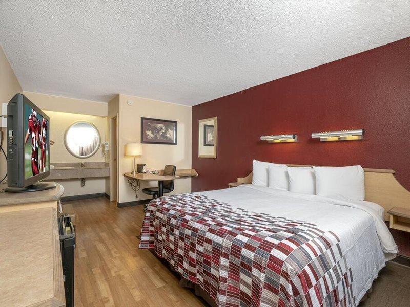 Red Roof Inn Tampa Fairgrounds - Casino Mango Bagian luar foto