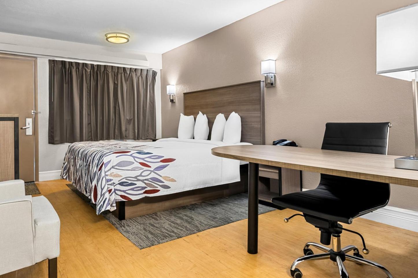 Red Roof Inn Tampa Fairgrounds - Casino Mango Bagian luar foto