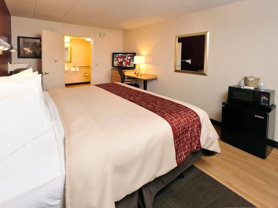 Red Roof Inn Tampa Fairgrounds - Casino Mango Bagian luar foto