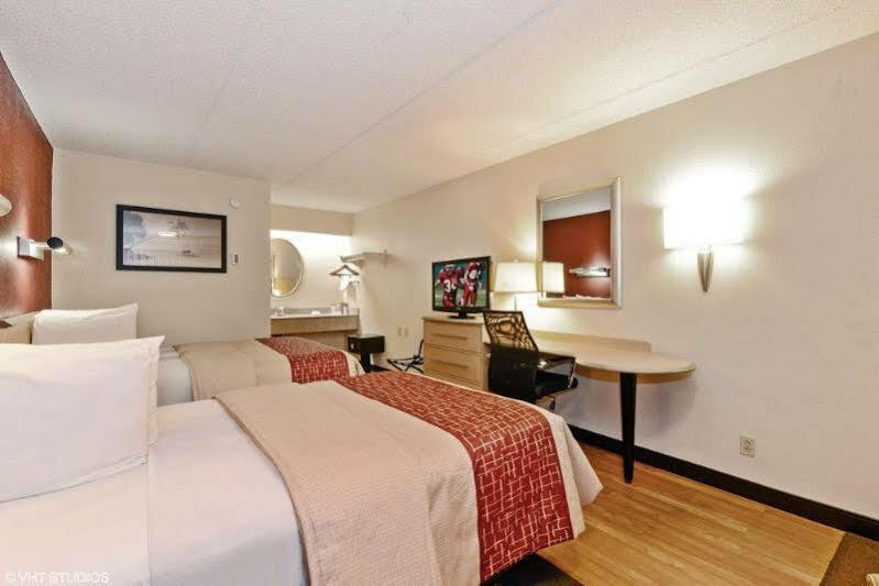 Red Roof Inn Tampa Fairgrounds - Casino Mango Bagian luar foto