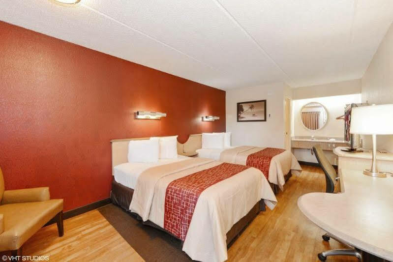 Red Roof Inn Tampa Fairgrounds - Casino Mango Bagian luar foto